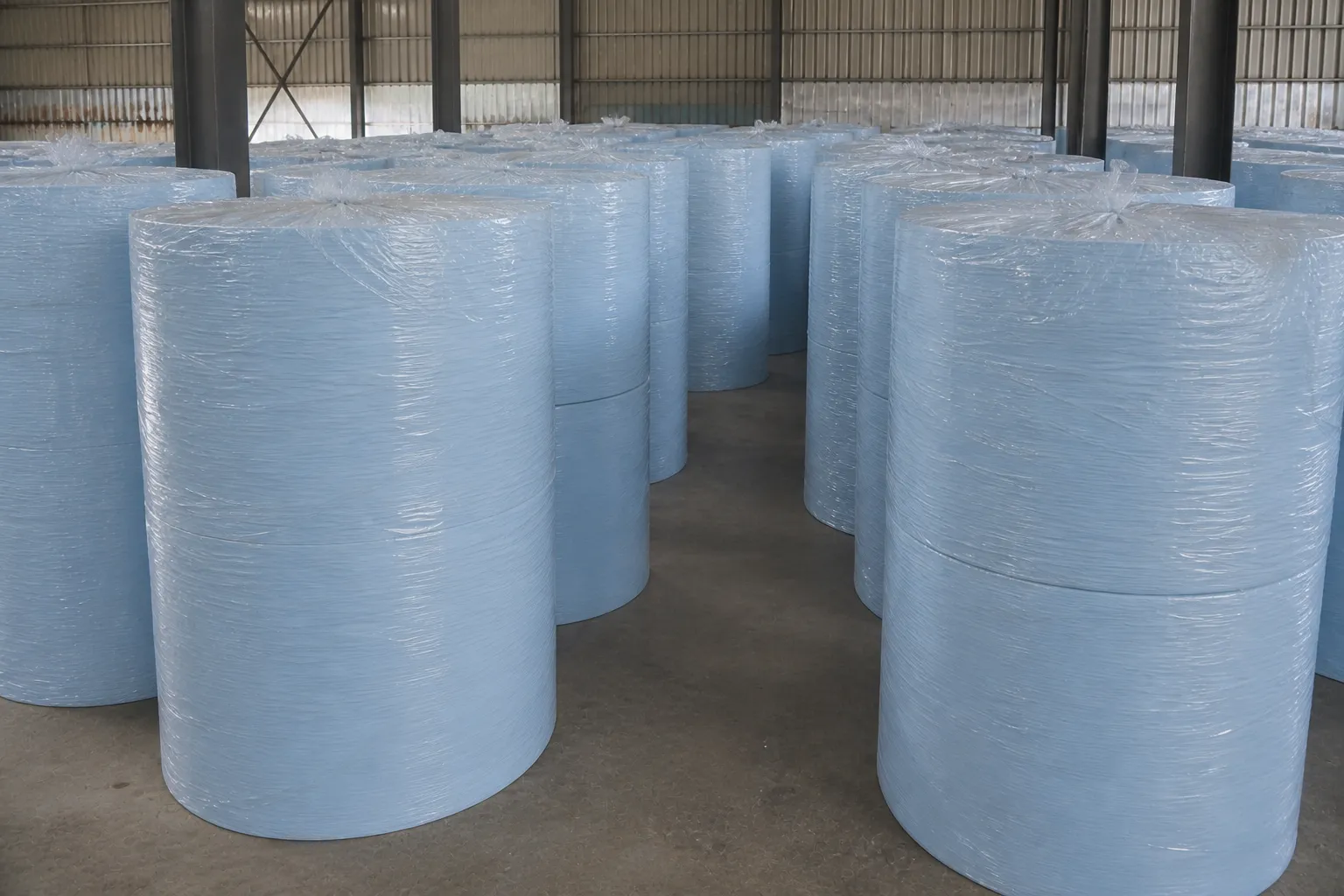 High absorbency light blue kitchen towel jumbo roll